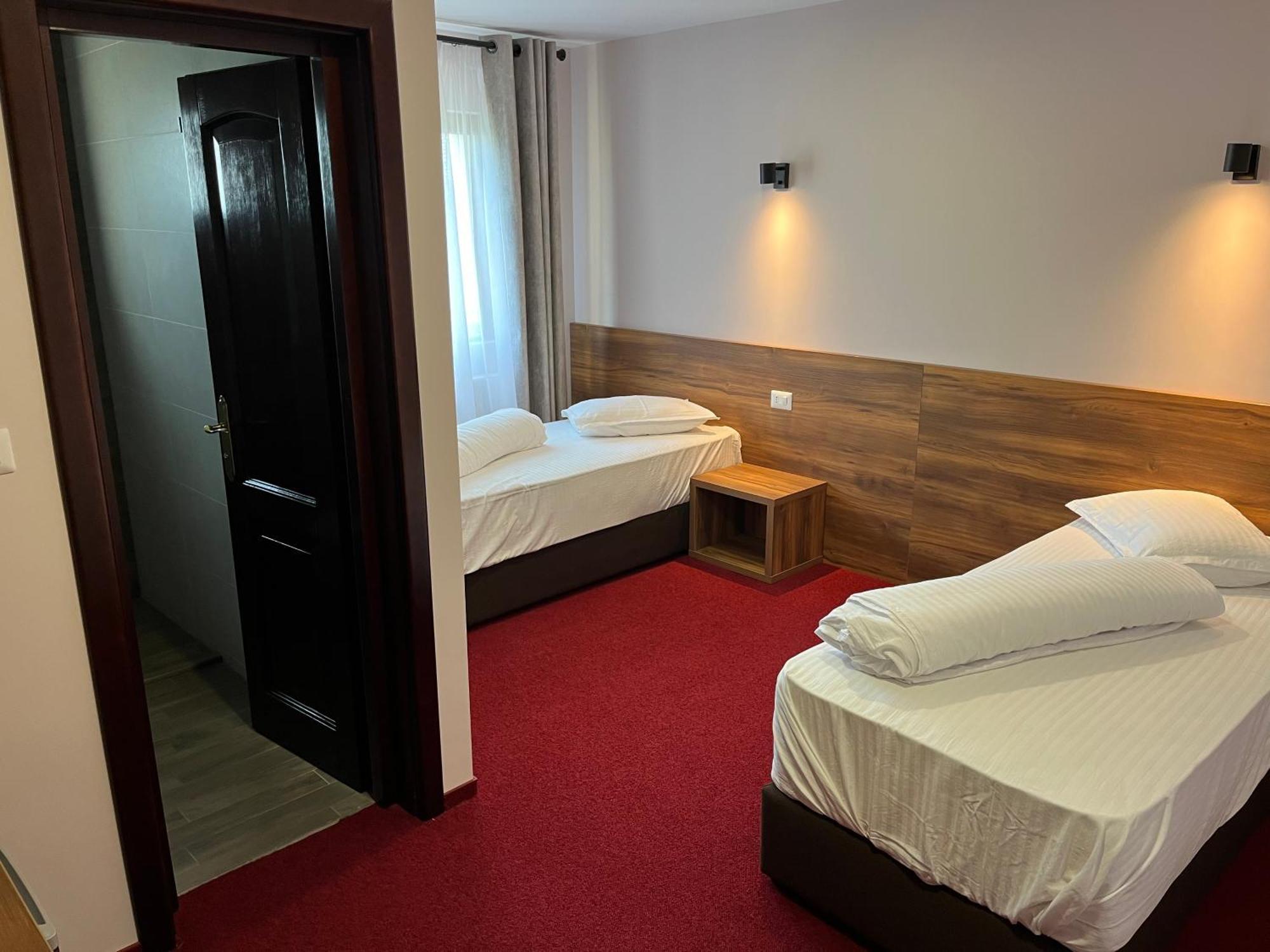 Pension Florica Питещ Екстериор снимка